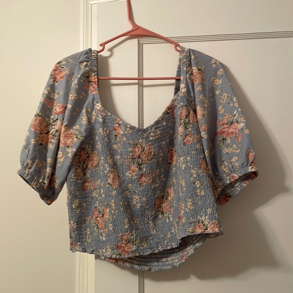 American Eagle cropped blouse